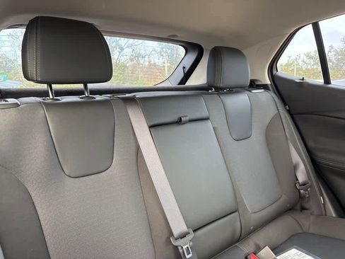 Used 2022 Buick Encore GX Select w/ Sport Touring Package image 9