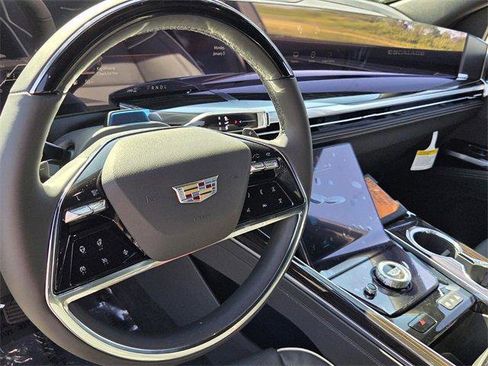 New 2026 Cadillac Escalade Luxury image 15