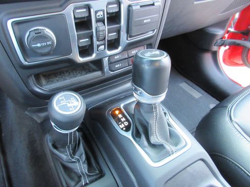 Used 2021 Jeep Wrangler Unlimited Sahara w/ Cold Weather Group image 51