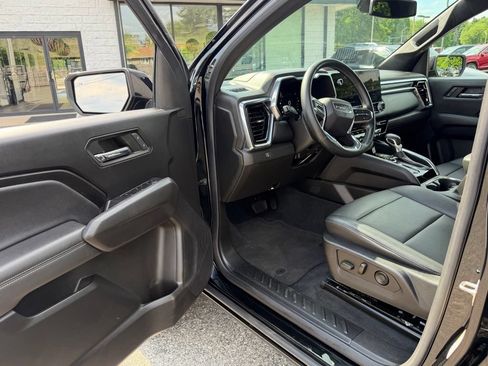 Used 2023 GMC Canyon Elevation w/ Elevation Premium Package AWD/4WD image 12