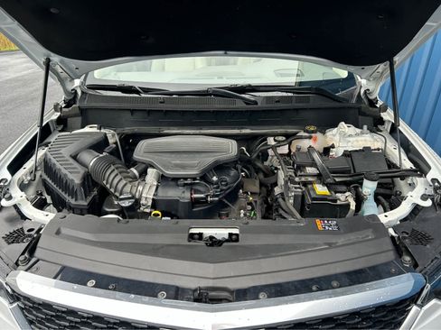 Used 2023 Cadillac XT6 Premium Luxury w/ Technology Package image 6