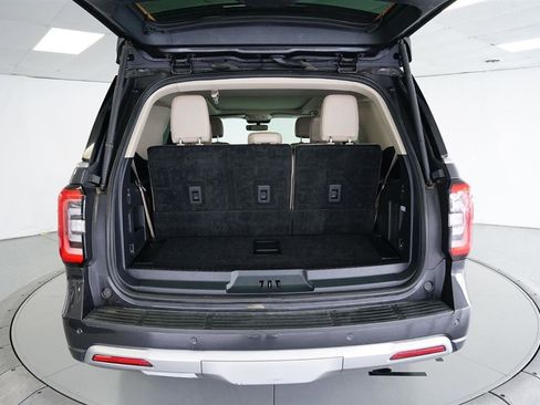 Used 2024 Ford Expedition Limited image 13