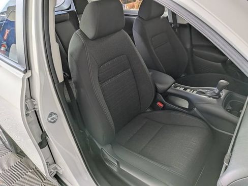 Certified 2024 Honda HR-V LX image 28