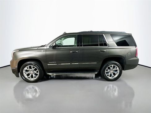 Used 2020 GMC Yukon SLT w/ HD Trailering Package image 4