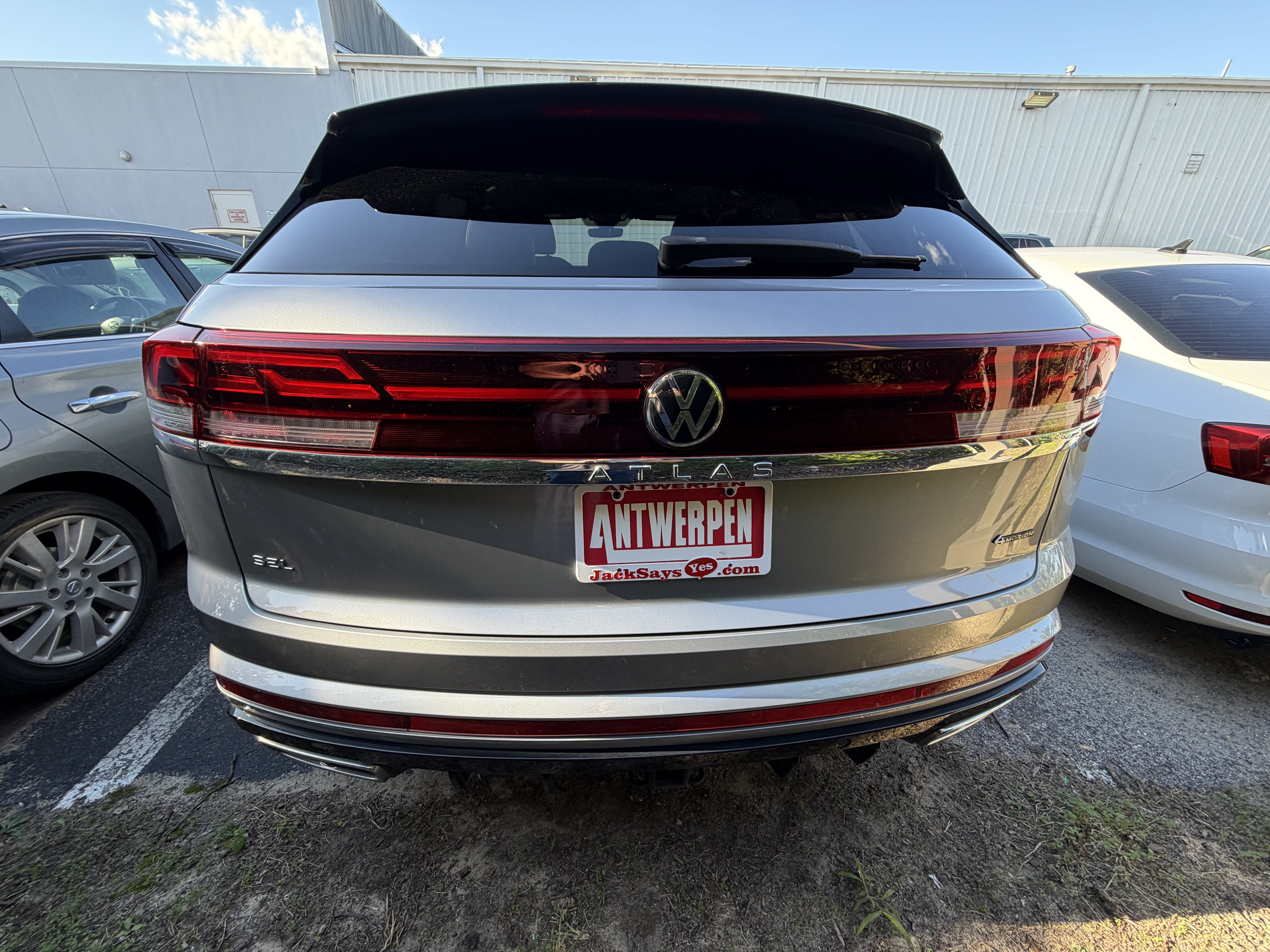Used 2024 Volkswagen Atlas Cross Sport SEL Premium R-Line AWD/4WD image 10