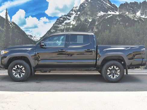 Certified 2023 Toyota Tacoma TRD Off-Road w/ TRD Premium Off Road Package AWD/4WD image 7