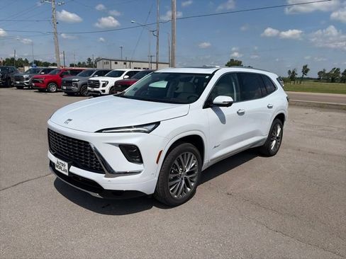 New 2026 Buick Enclave Avenir w/ Super Cruise Package FWD image 2