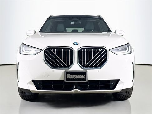 Used 2025 BMW X3 xDrive30i w/ Convenience Package image 2