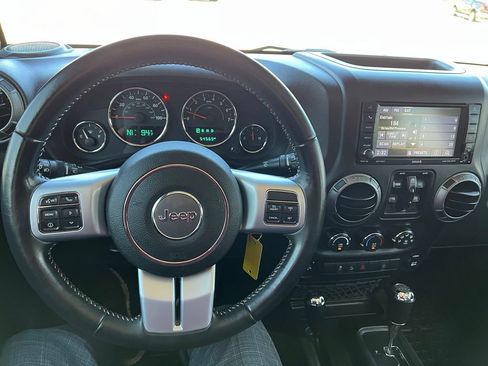 Used 2018 Jeep Wrangler Unlimited Sport AWD/4WD image 27