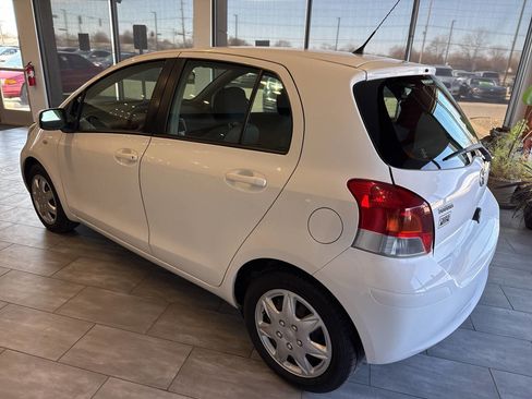 Used 2011 Toyota Yaris 4-Door Hatchback w/ PWR Pkg w/Steel Wheels image 5