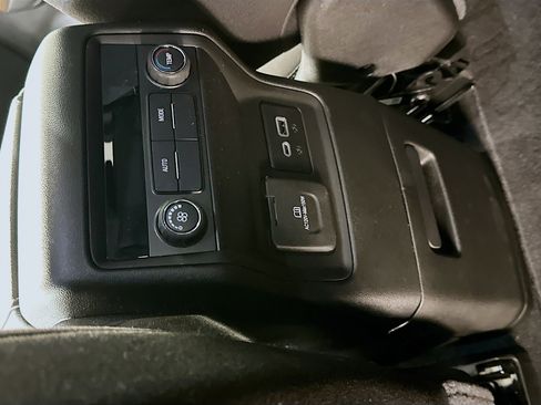 Used 2023 GMC Acadia SLE w/ Driver Convenience Package image 27