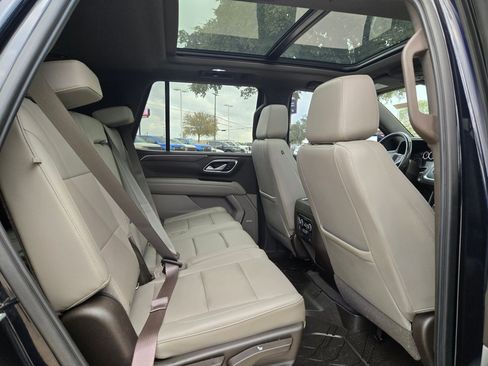 Used 2021 Chevrolet Tahoe LT w/ LT Signature Package image 28