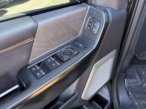 Used 2024 Ford F250 Platinum image 21