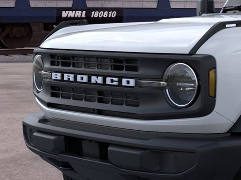 New 2026 Ford Bronco 4-Door AWD/4WD image 19