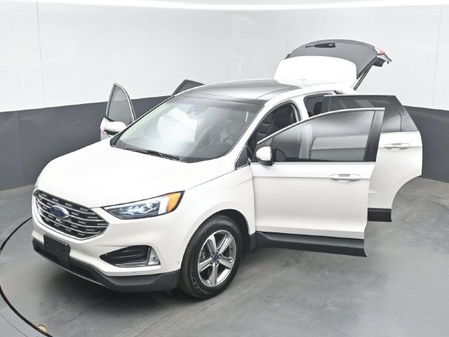 Used 2019 Ford Edge Titanium w/ Equipment Group 301A AWD/4WD image 51