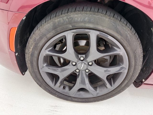 Used 2019 Chrysler 300 Touring L w/ Quick Order Package 22F RWD image 6