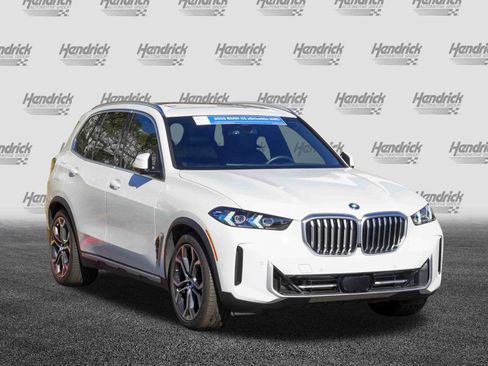 Certified 2025 BMW X5 xDrive50e w/ Premium Package image 2
