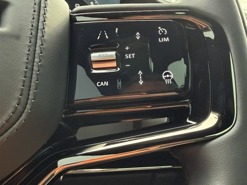 Used 2025 Land Rover Range Rover Sport Dynamic SE image 30