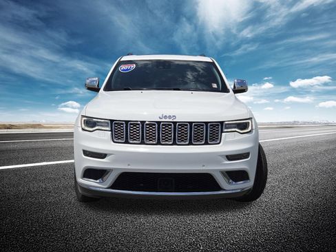 Used 2017 Jeep Grand Cherokee Summit AWD/4WD image 14