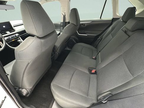 Used 2025 Toyota RAV4 LE AWD/4WD image 9