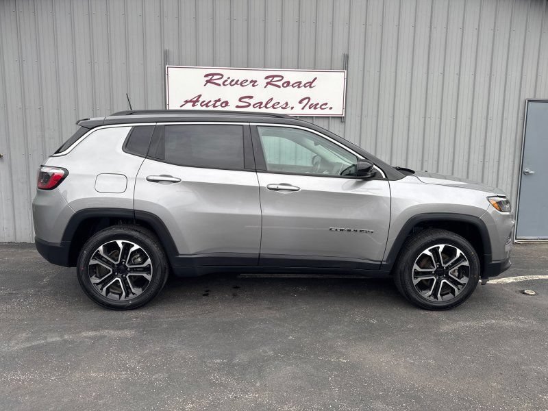 Used 2022 Jeep Compass Limited AWD/4WD image 5