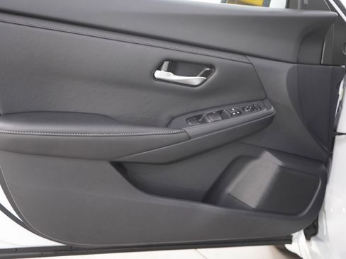 Used 2025 Nissan Sentra SV w/ All-Weather Package FWD image 17