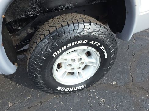 Used 1997 Dodge Dakota SLT image 38