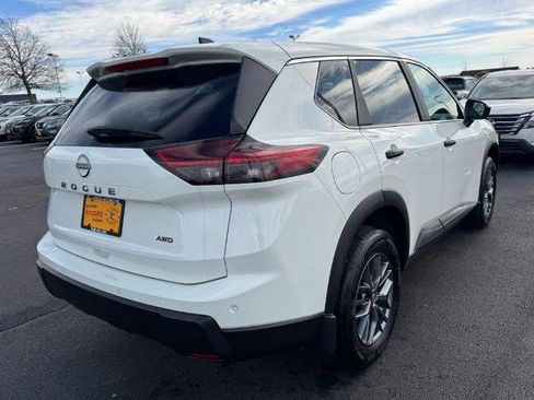 Certified 2025 Nissan Rogue S AWD/4WD image 3