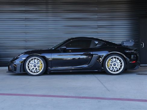 Certified 2024 Porsche 718 Cayman GT4 RS image 2