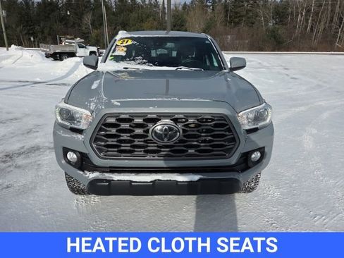 Used 2021 Toyota Tacoma TRD Off-Road image 3