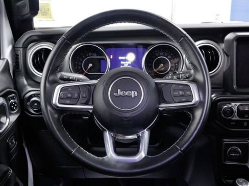 Used 2022 Jeep Wrangler Unlimited Sahara image 14