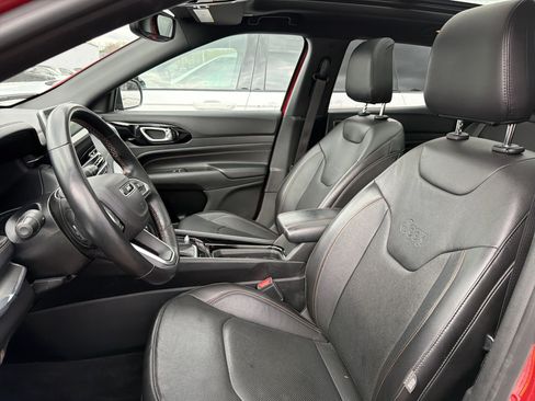 Used 2022 Jeep Compass Limited w/ (RED) Package image 10