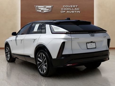 Certified 2025 Cadillac Lyriq Sport w/ LPO, Floor Liner Package AWD/4WD image 3