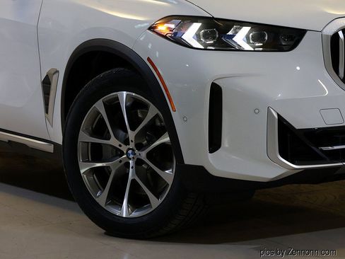 New 2026 BMW X5 xDrive50e w/ Executive Package AWD/4WD image 3