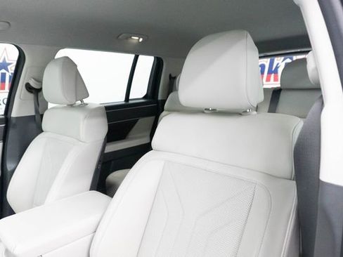Used 2024 Hyundai Santa Fe SEL FWD image 17