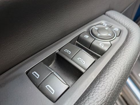 Used 2025 GMC Yukon XL Denali w/ Sun & Power Step Package AWD/4WD image 11