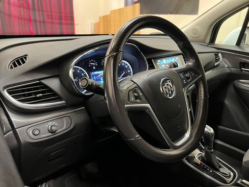 Used 2020 Buick Encore Preferred FWD image 13