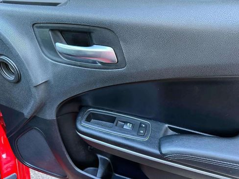 Used 2020 Dodge Charger SXT w/ Leather Interior Group image 9