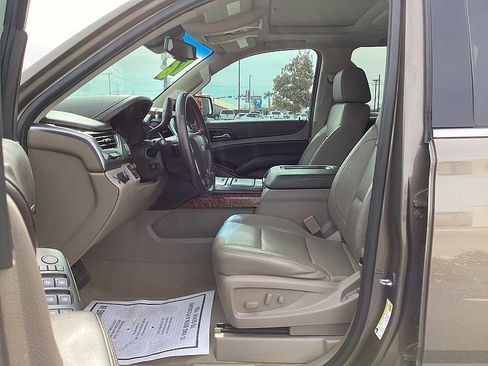 Used 2016 Chevrolet Suburban LTZ image 9