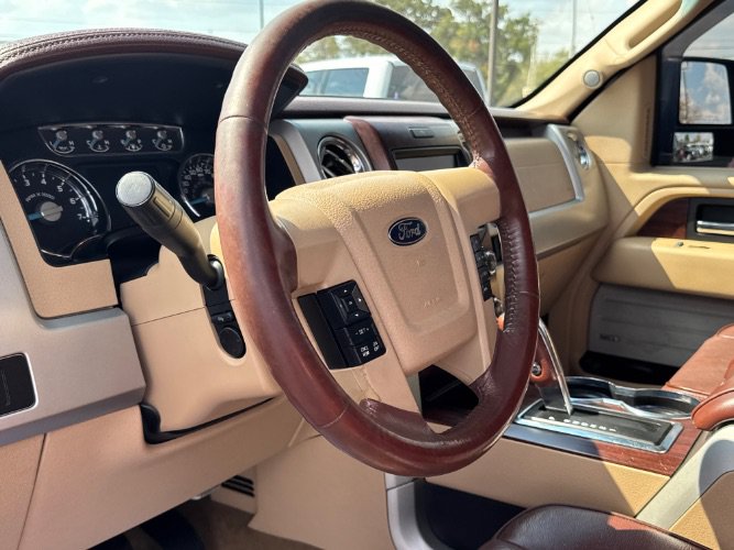 Used 2014 Ford F150 King Ranch w/ King Ranch Luxury Package AWD/4WD image 17