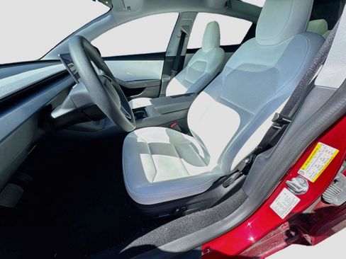 Used 2025 Tesla Model 3 Long Range AWD/4WD image 10