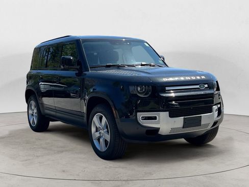 New 2025 Land Rover Defender 110 S image 7