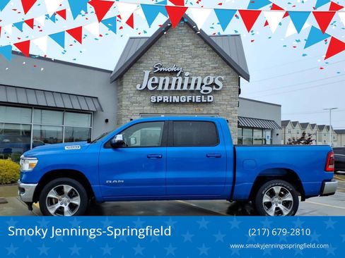 Used 2024 RAM 1500 Laramie AWD/4WD image 1