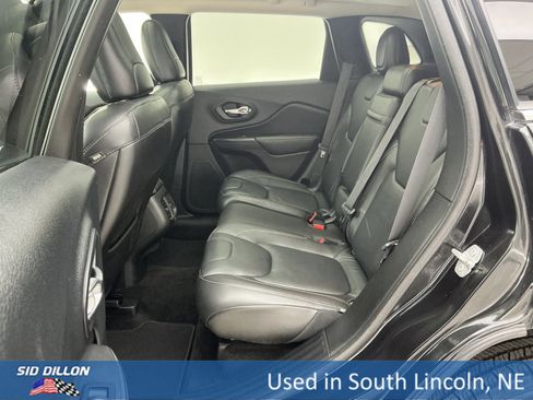 Used 2015 Jeep Cherokee Limited image 19