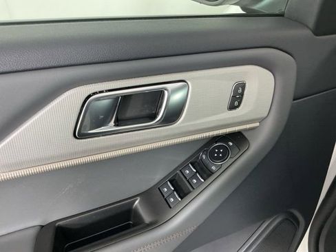 New 2026 Ford Explorer Active image 13