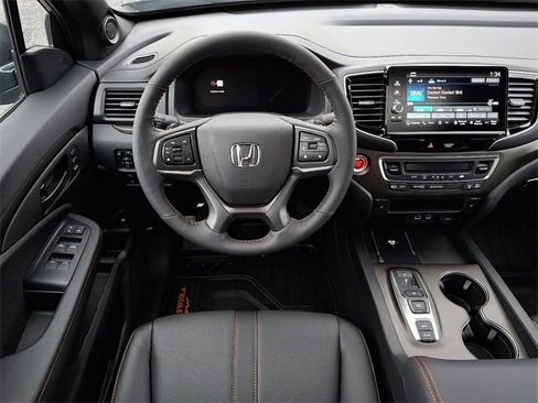 Certified 2025 Honda Ridgeline TrailSport image 11