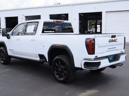 Certified 2025 GMC Sierra 2500 AT4 w/ AT4 Premium Plus Package AWD/4WD image 7