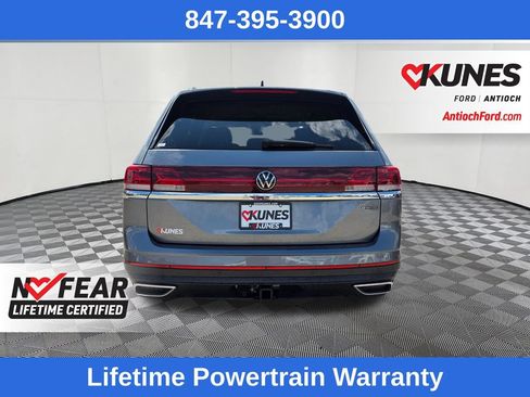 Used 2024 Volkswagen Atlas SE AWD/4WD image 6