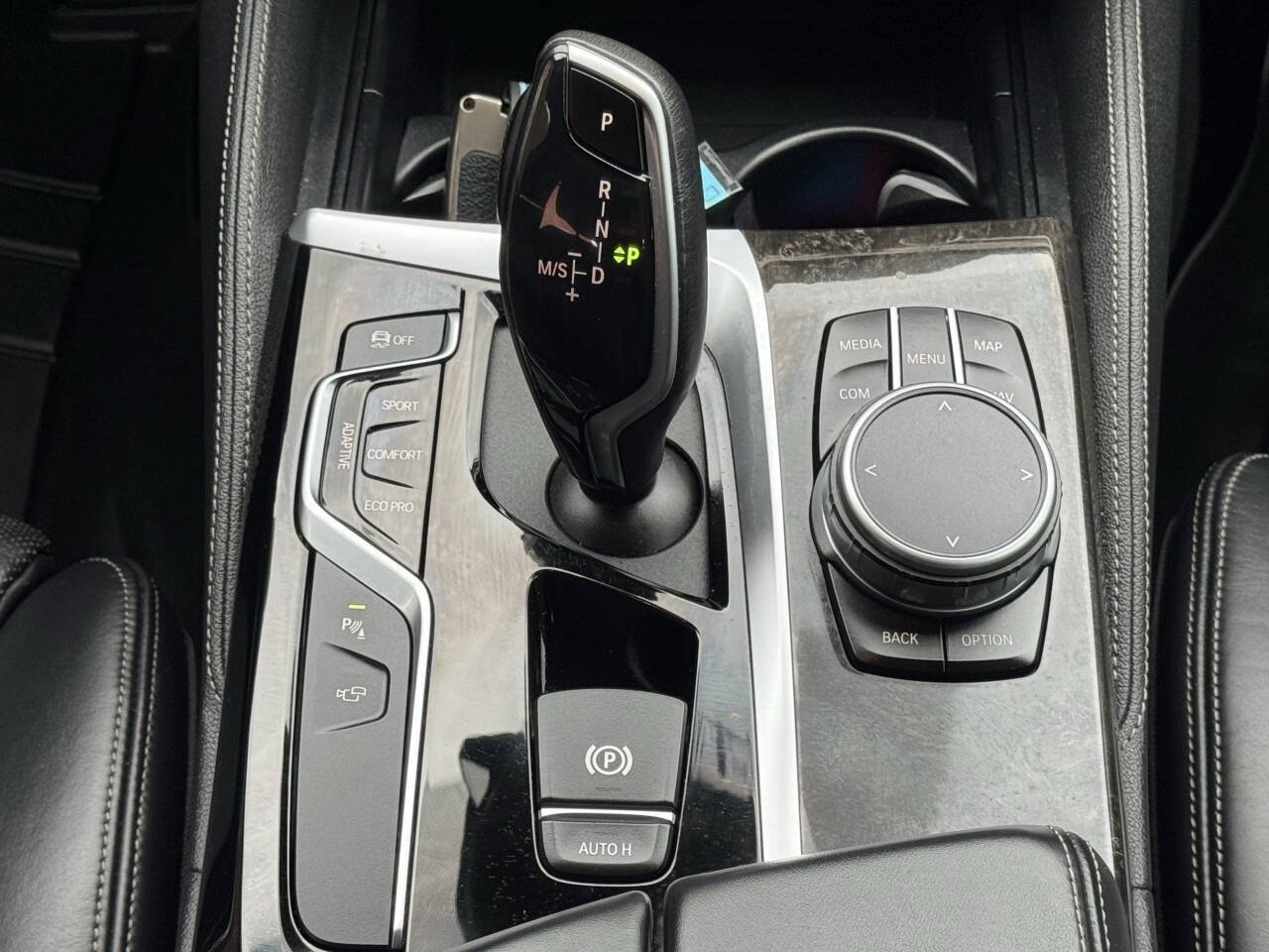 Used 2020 BMW M550i xDrive AWD/4WD image 29