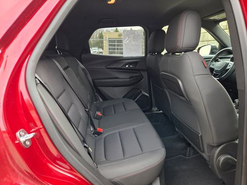 Used 2023 Chevrolet TrailBlazer RS image 35